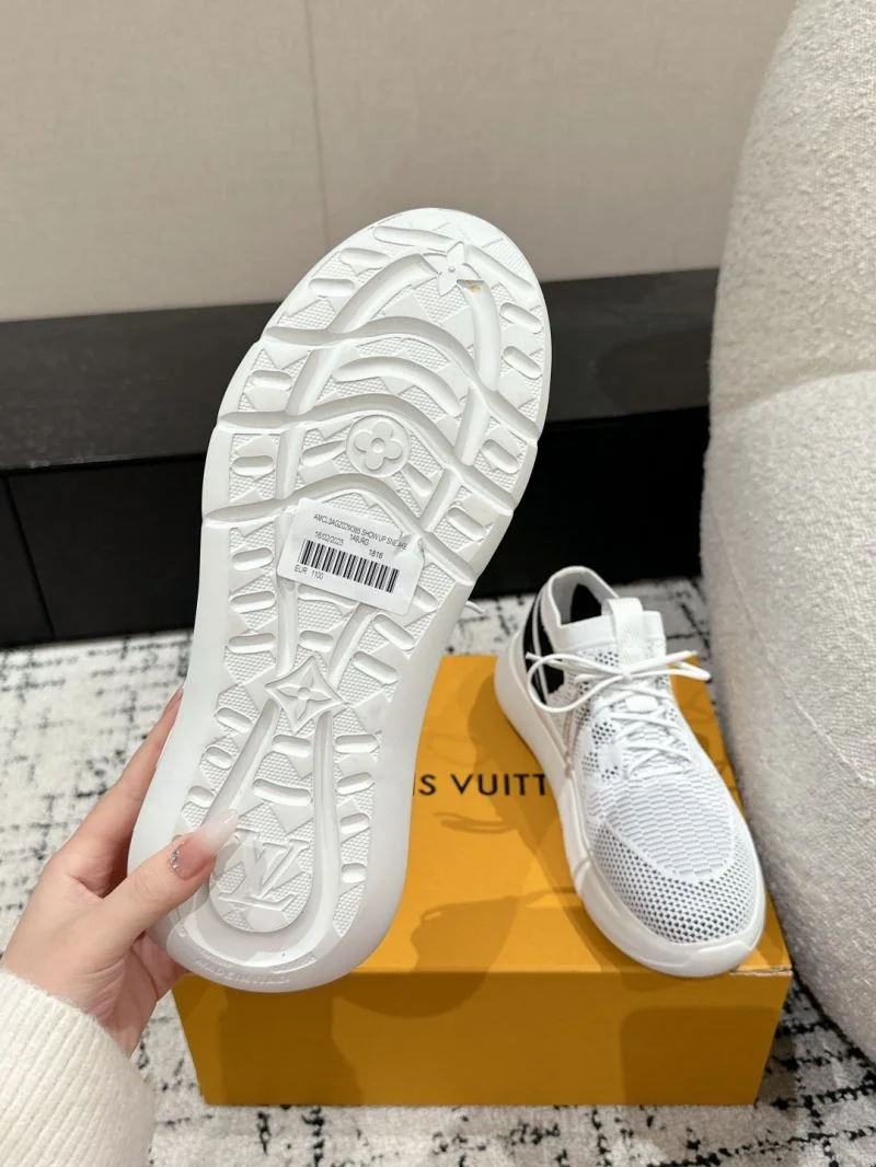Louis Vuitton Low Shoes WaterResistant 32337