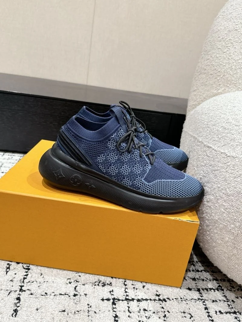 Minimalist Louis Vuitton Low Shoes 32350