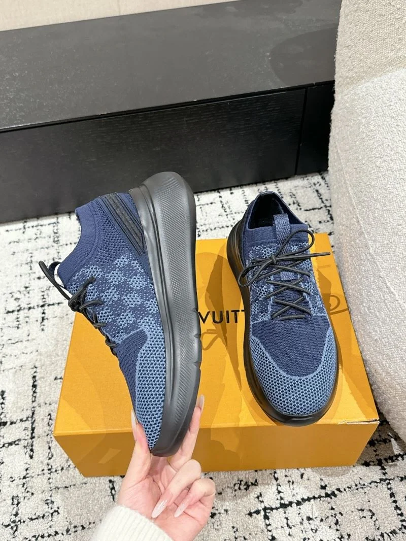 Minimalist Louis Vuitton Low Shoes 32350
