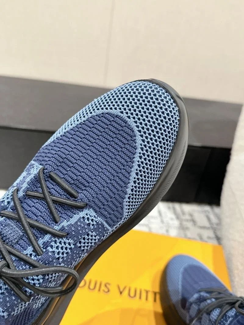 Minimalist Louis Vuitton Low Shoes 32350