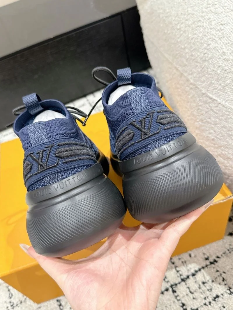 Minimalist Louis Vuitton Low Shoes 32350