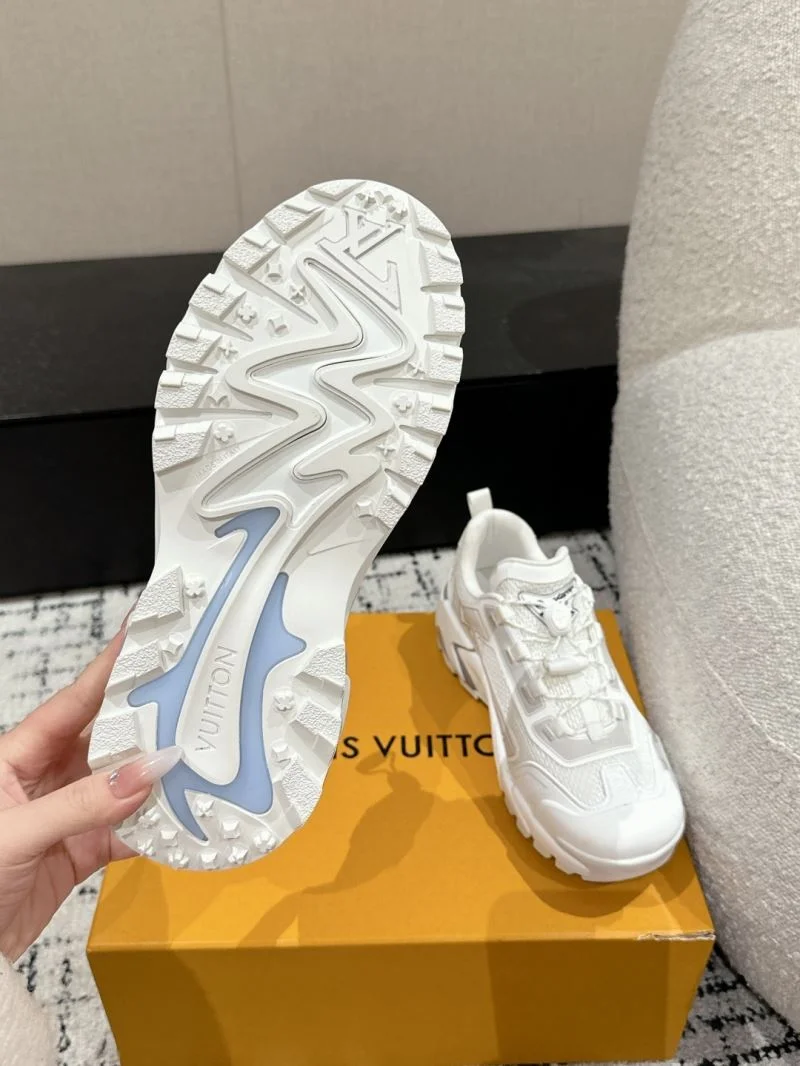 Louis Vuitton Low Shoes Stylish 32338