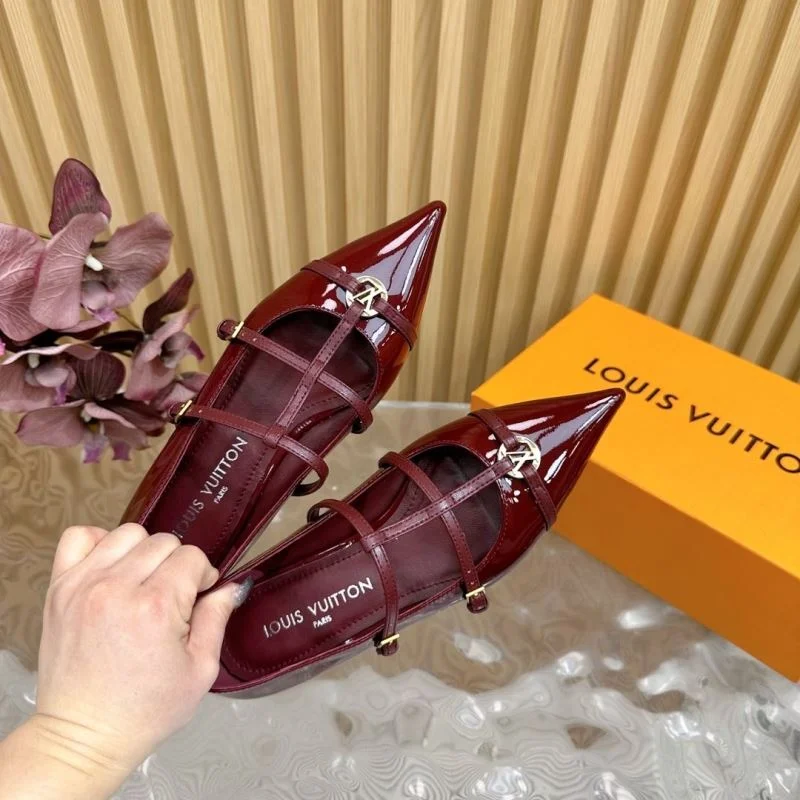 WeatherProof Louis Vuitton Low Shoes 32335