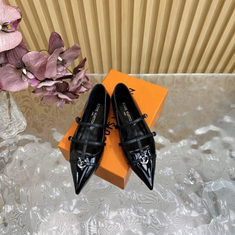 Original Louis Vuitton Low Shoes 32339