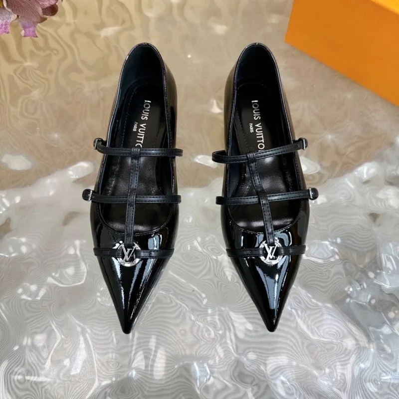 Original Louis Vuitton Low Shoes 32339