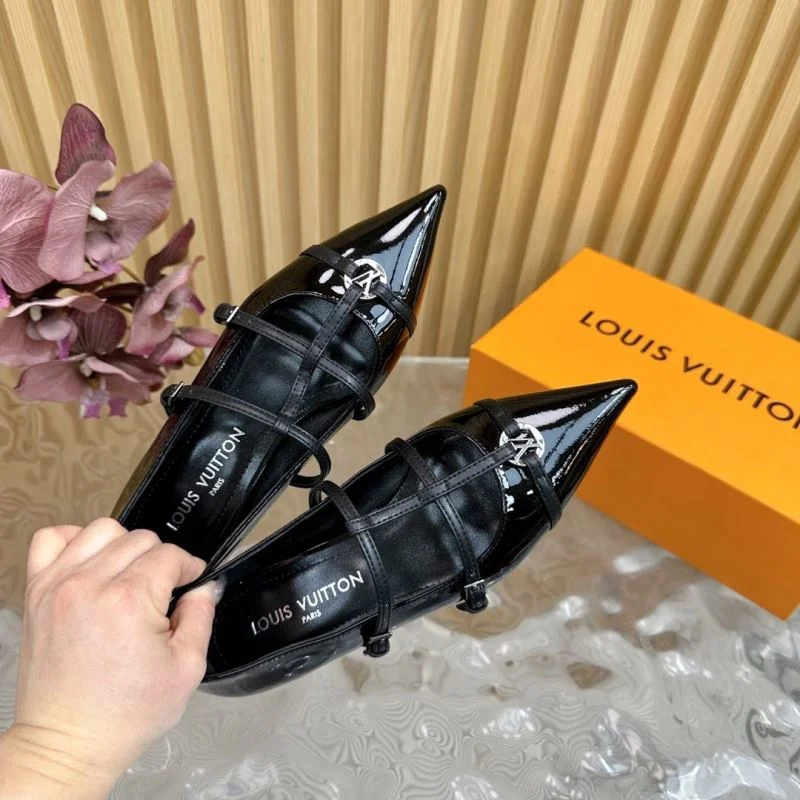 Original Louis Vuitton Low Shoes 32339
