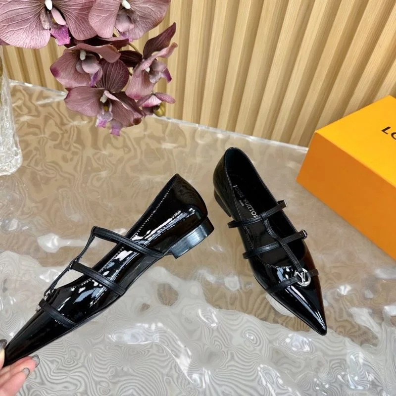 Original Louis Vuitton Low Shoes 32339