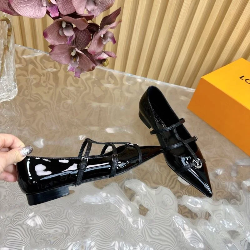 Original Louis Vuitton Low Shoes 32339