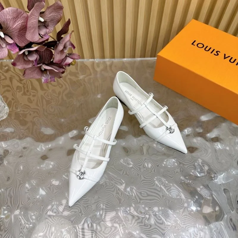 SunProtective Louis Vuitton Low Shoes 32340