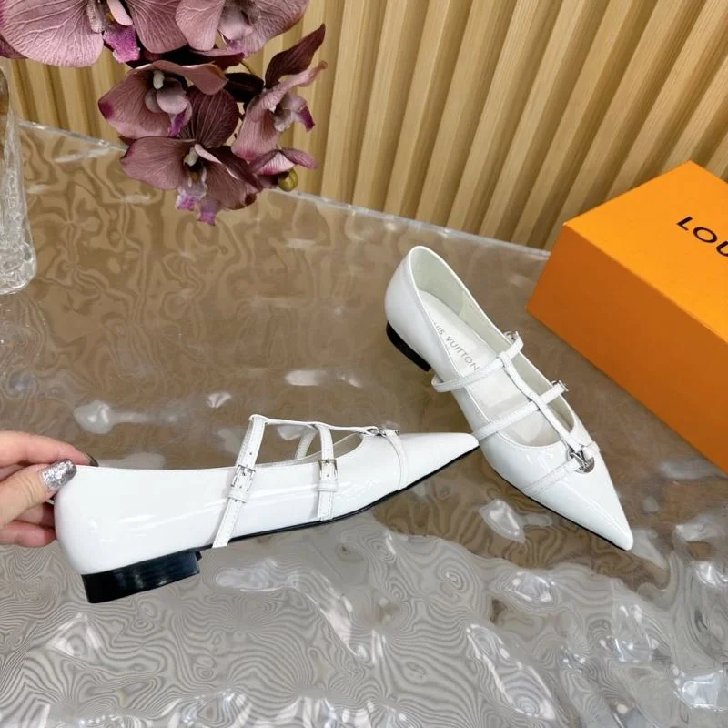 SunProtective Louis Vuitton Low Shoes 32340