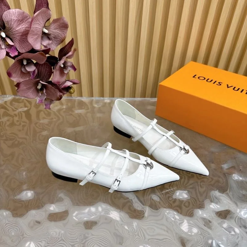 SunProtective Louis Vuitton Low Shoes 32340