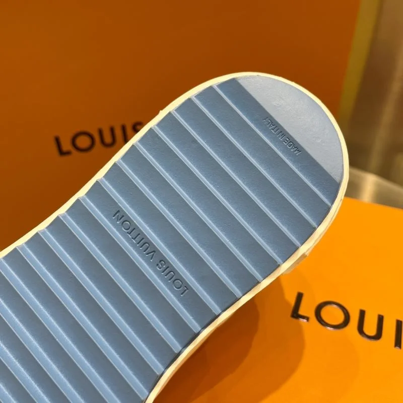 Louis Vuitton Low Shoes SoftTouch 32326