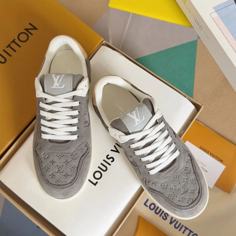 WaterResistant Louis Vuitton Low Shoes 32323