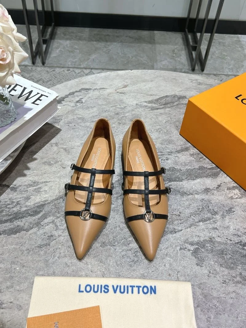 Louis Vuitton Low Shoes Reliable 32322