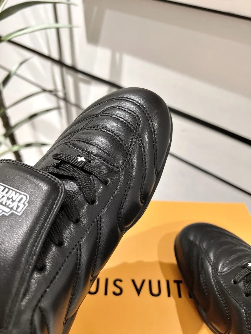 Louis Vuitton Low Shoes OdorResistant 32320