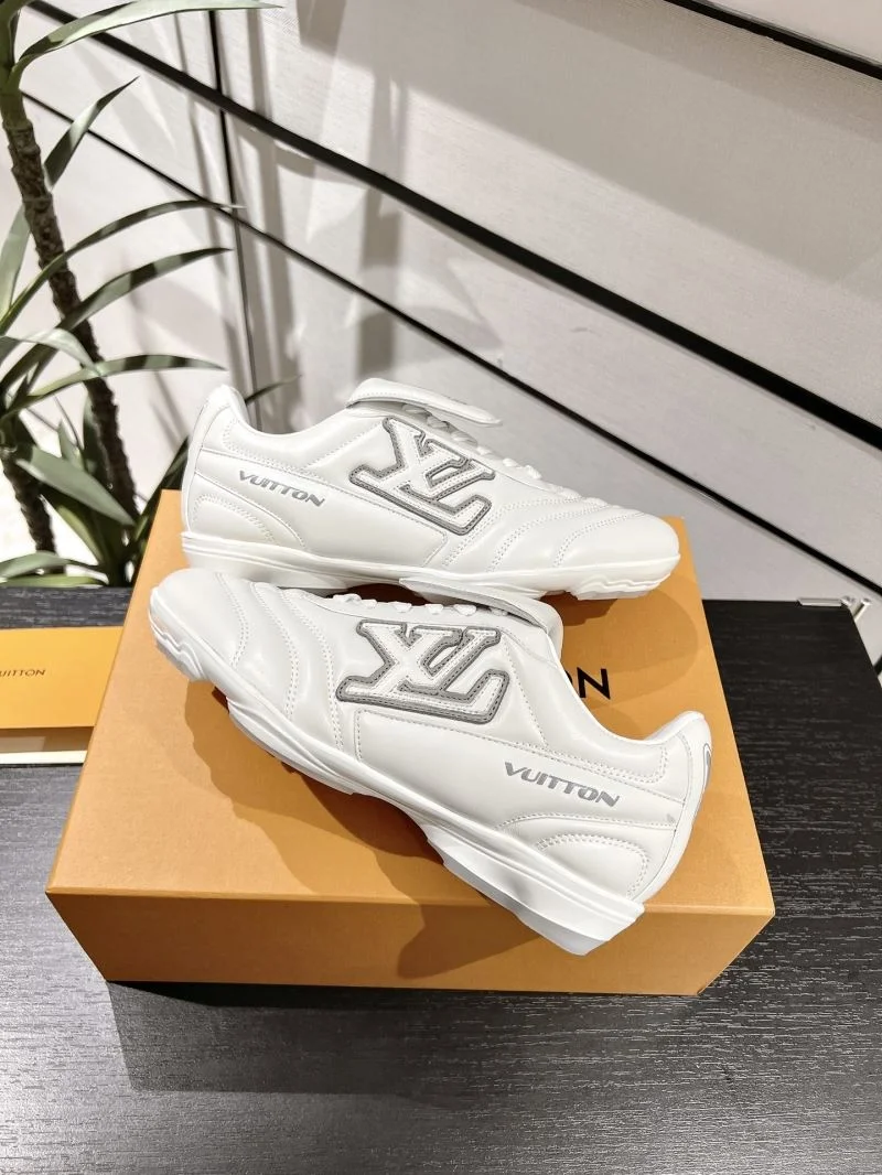 Popular Louis Vuitton Low Shoes 32327