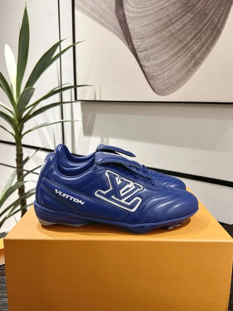 Supportive Louis Vuitton Low Shoes 32311