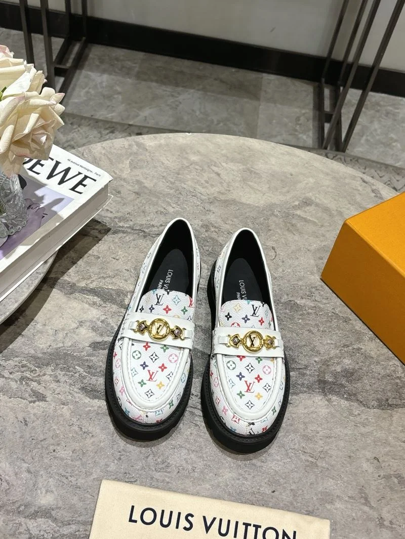 Louis Vuitton Low Shoes Upgraded 32313