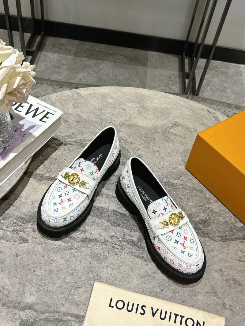 Louis Vuitton Low Shoes Upgraded 32313