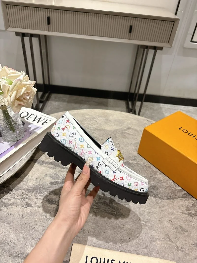 Louis Vuitton Low Shoes Upgraded 32313