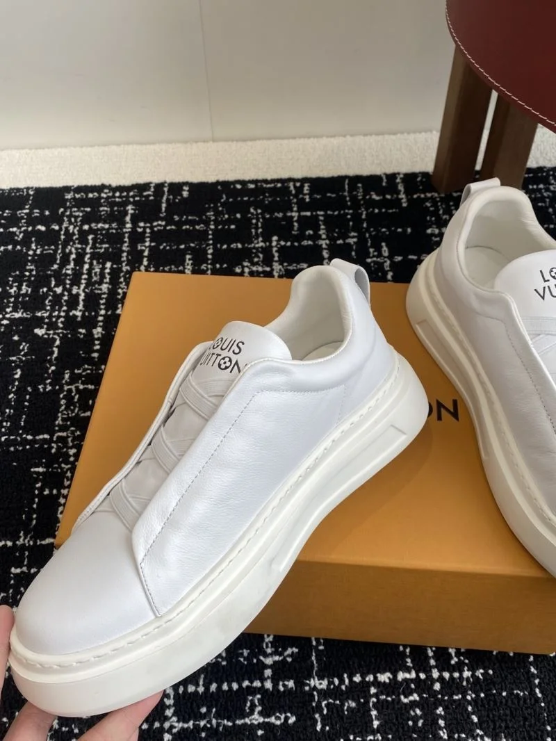 FlexibleFit Louis Vuitton Low Shoes 32301