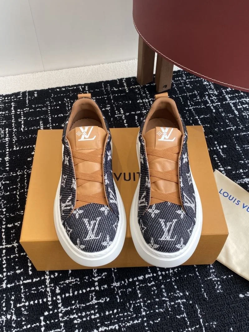 Louis Vuitton Low Shoes Stylish 32305