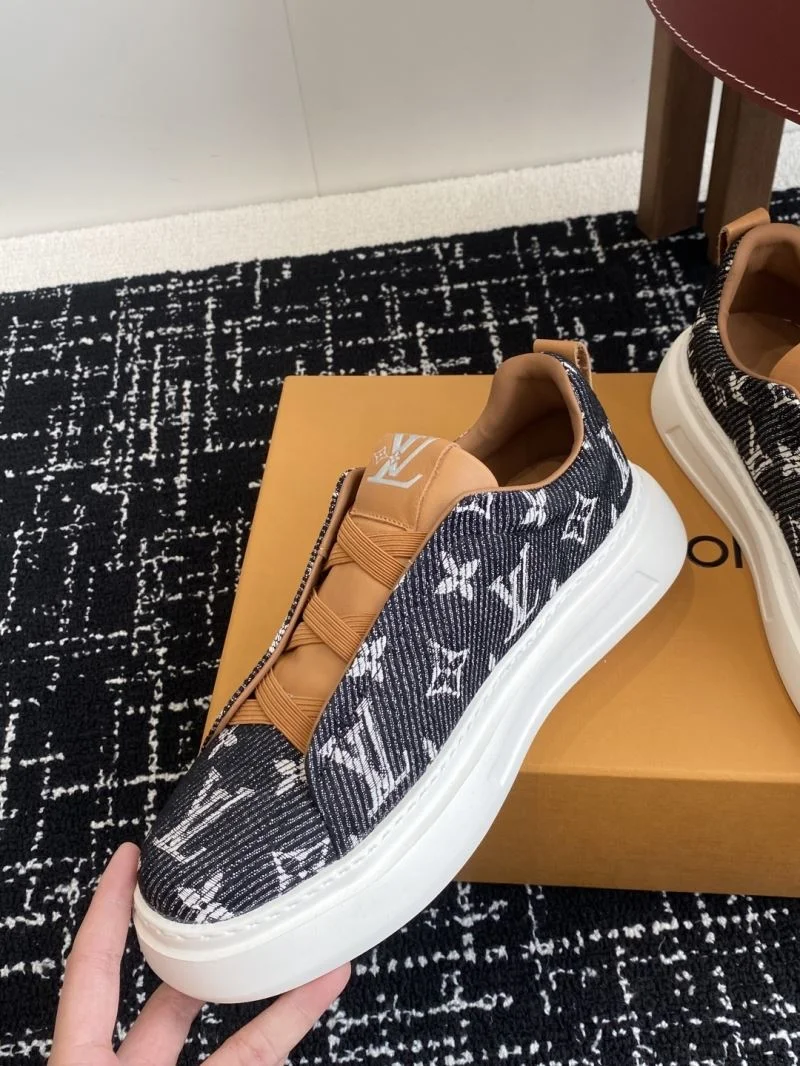 Louis Vuitton Low Shoes Stylish 32305