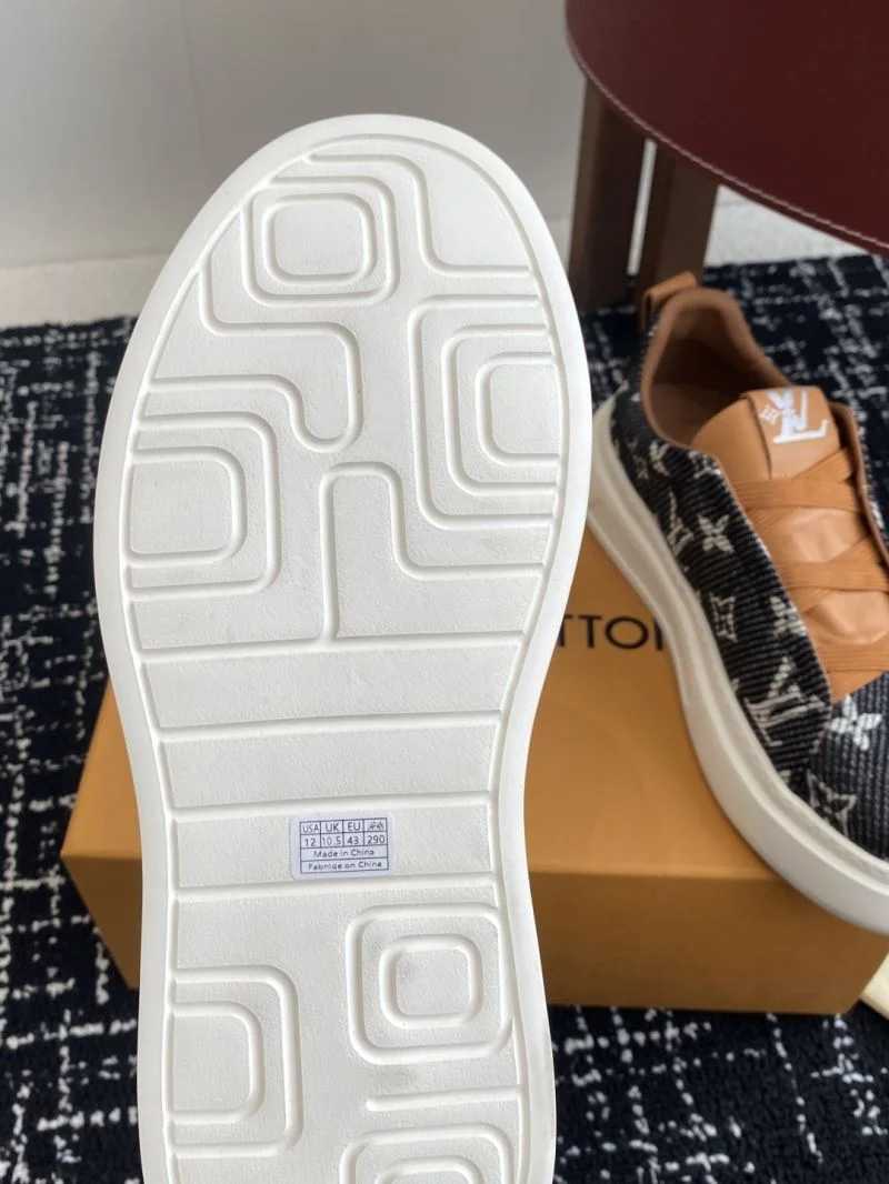 Louis Vuitton Low Shoes Stylish 32305