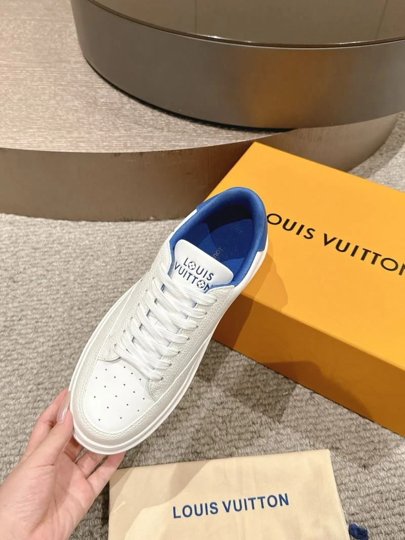 Versatile Louis Vuitton Low Shoes 32297