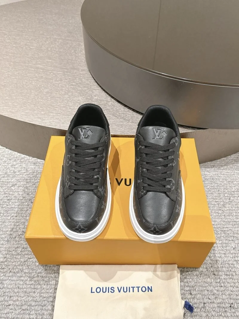 Louis Vuitton Low Shoes Compact 32290
