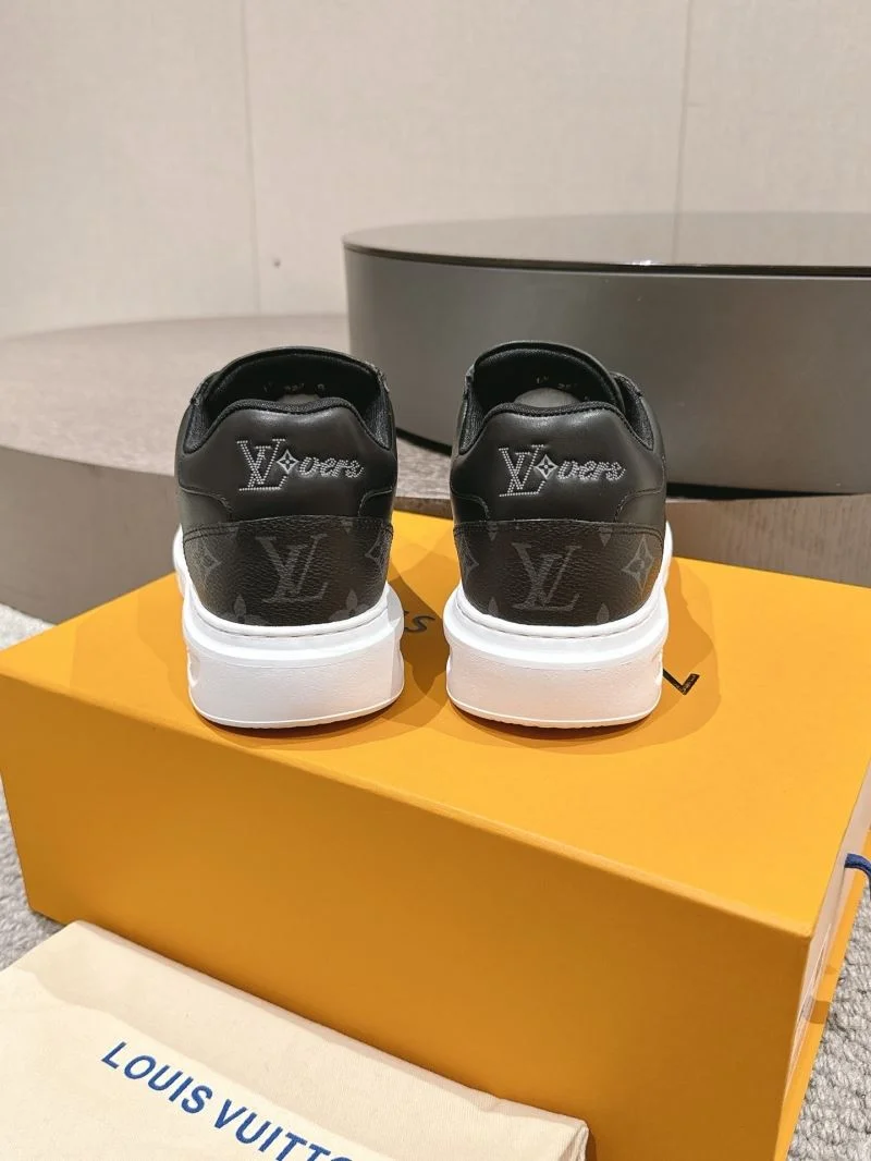 Louis Vuitton Low Shoes Compact 32290