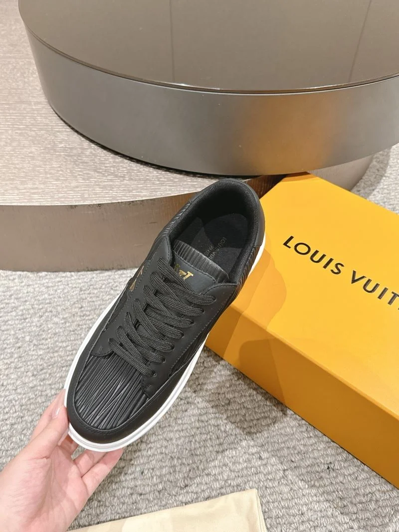 Attractive Louis Vuitton Low Shoes 32274