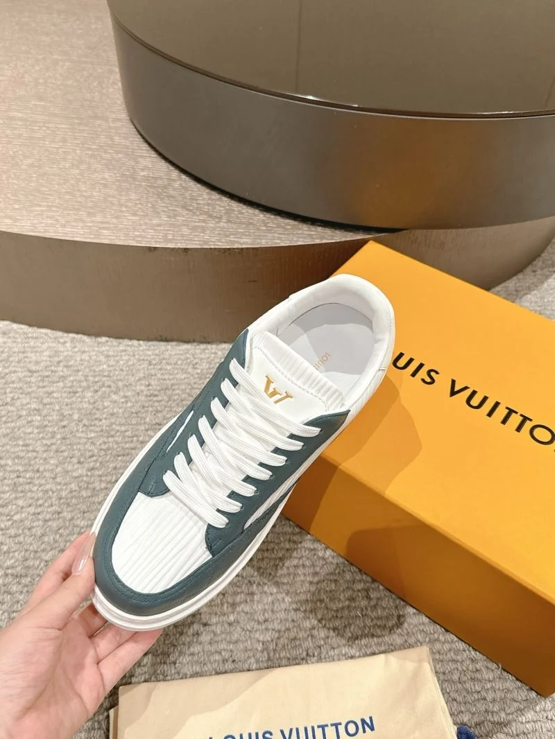 Louis Vuitton Low Shoes Snug 32282