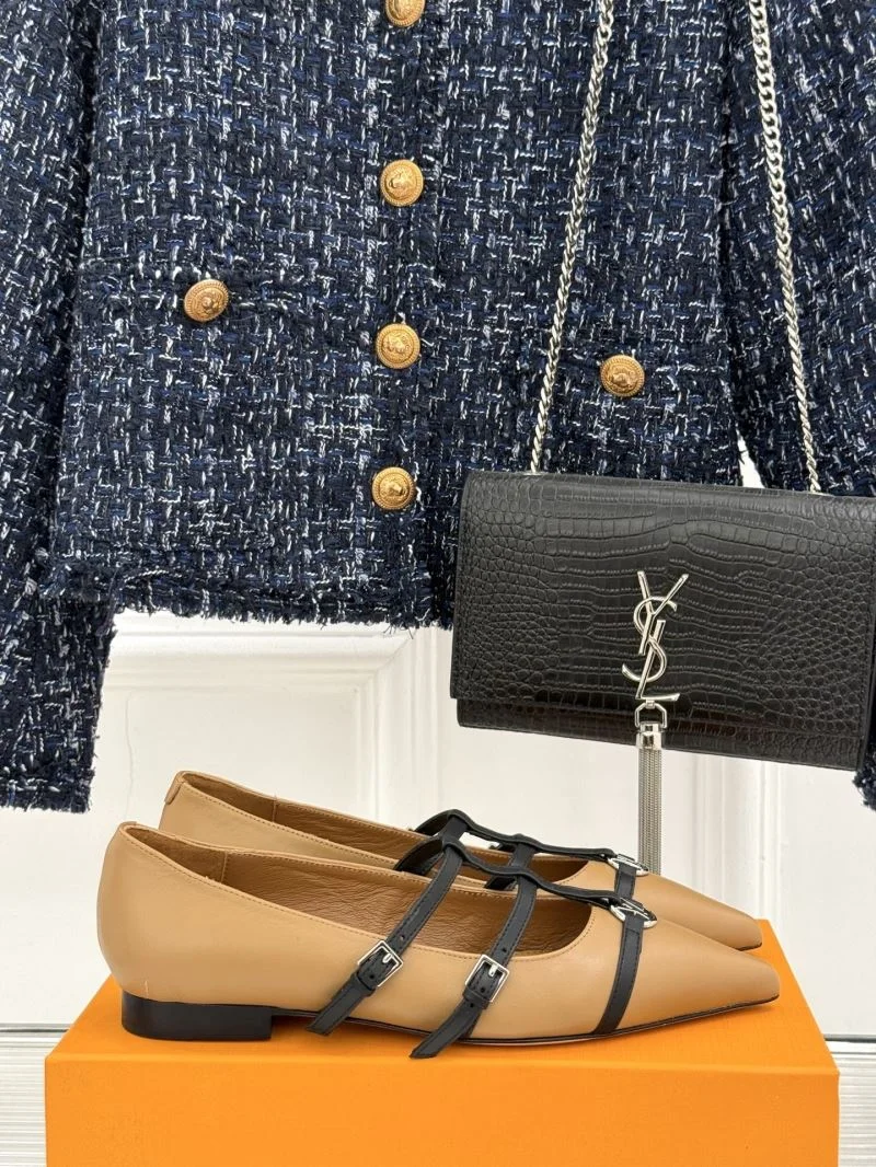 Louis Vuitton Low Shoes Youthful 32275
