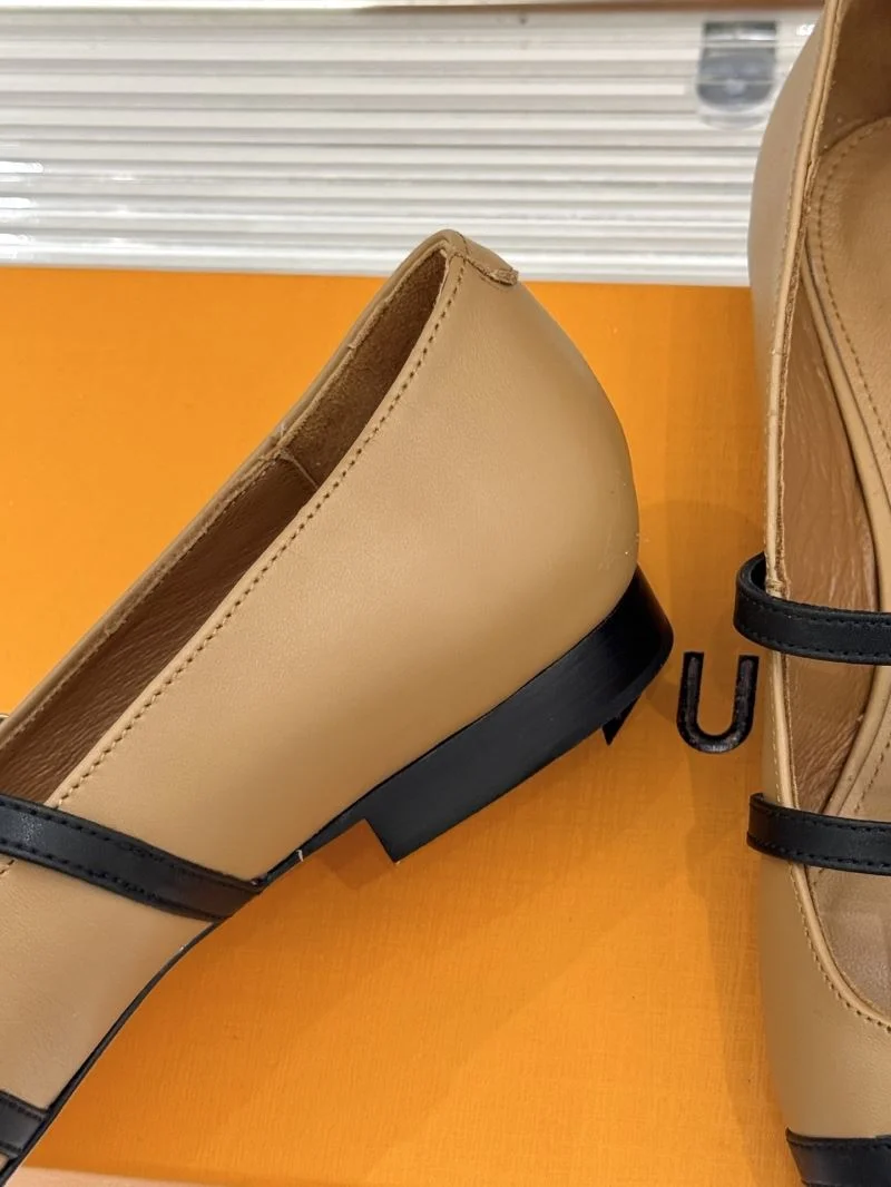 Louis Vuitton Low Shoes Youthful 32275