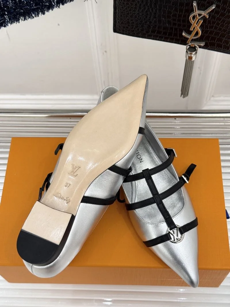 Bright Louis Vuitton Low Shoes 32284