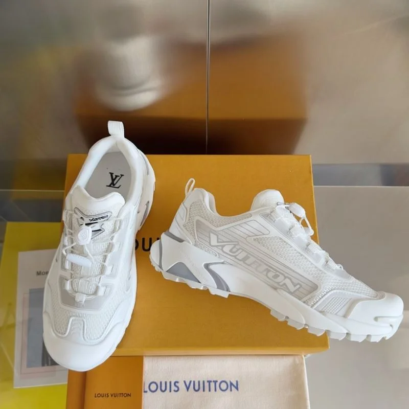 Louis Vuitton Low Shoes Practical 31937