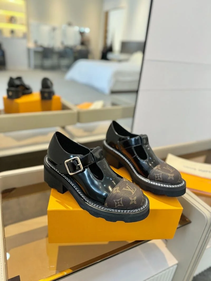 Louis Vuitton Low Shoes GoAnywhere 31959
