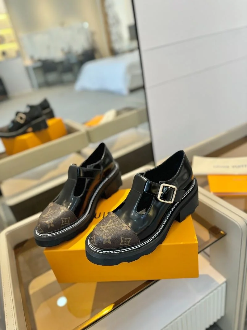Louis Vuitton Low Shoes GoAnywhere 31959