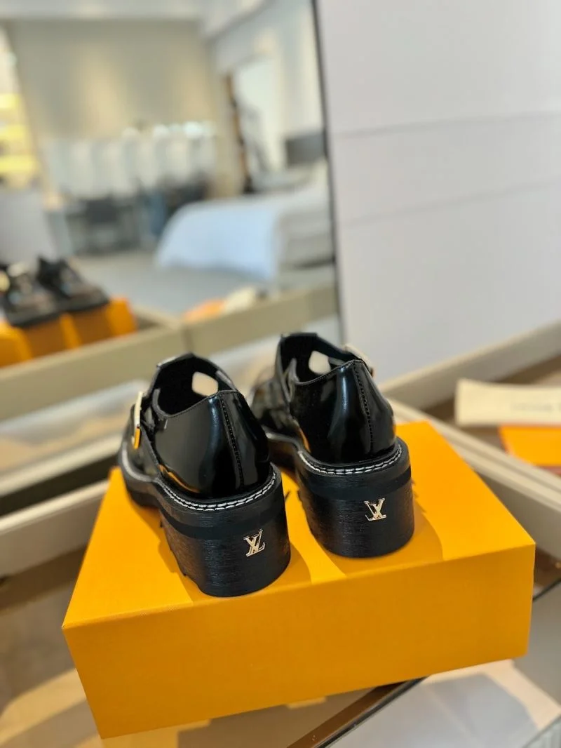 Louis Vuitton Low Shoes GoAnywhere 31959