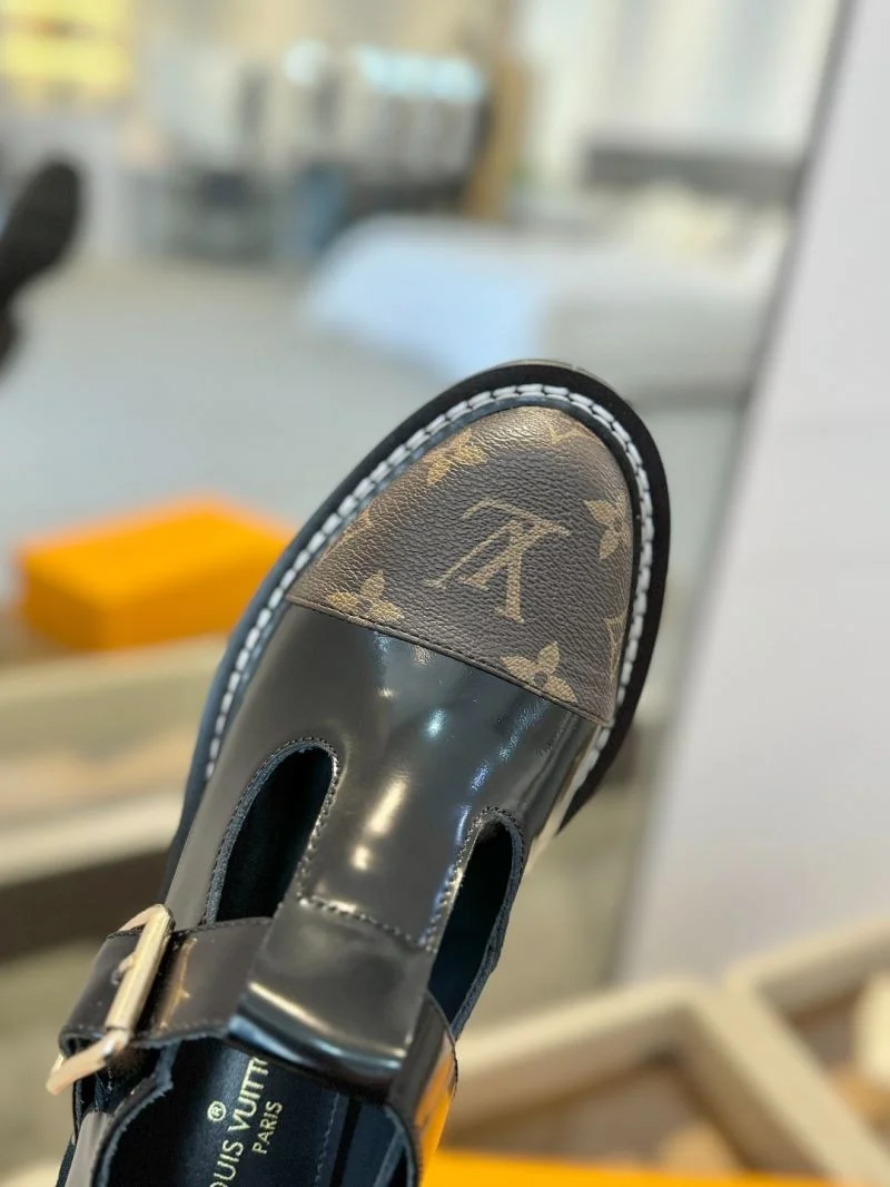 Louis Vuitton Low Shoes GoAnywhere 31959