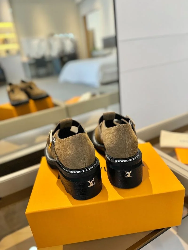 Louis Vuitton Low Shoes Premium 31939