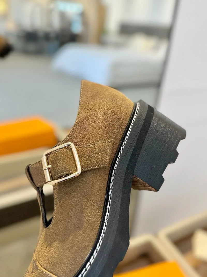 Louis Vuitton Low Shoes Premium 31939