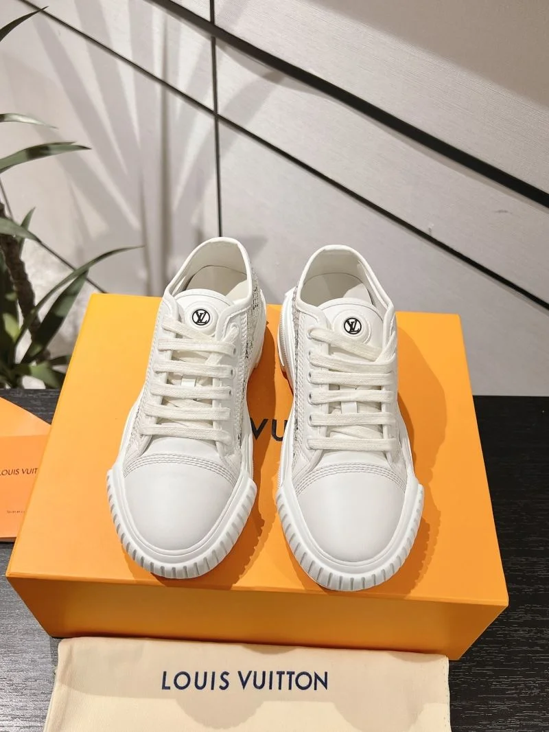 Louis Vuitton Low Shoes Sporty 31962