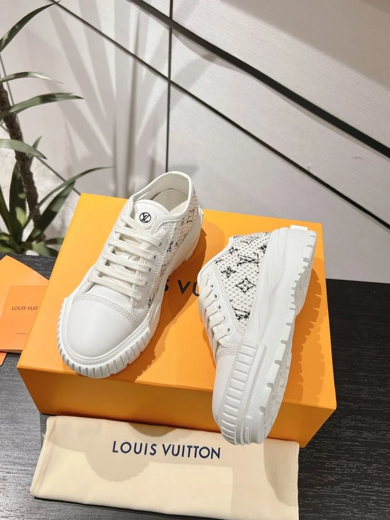 Louis Vuitton Low Shoes Sporty 31962