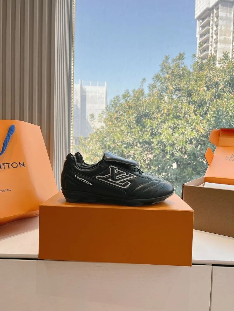 Louis Vuitton Low Shoes Upgraded 31954
