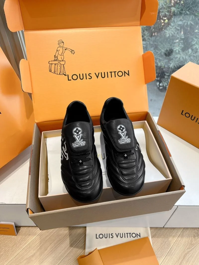 Chic Louis Vuitton Low Shoes 31931