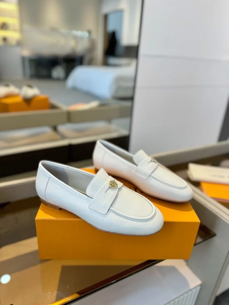 Louis Vuitton Low Shoes Classic 31941