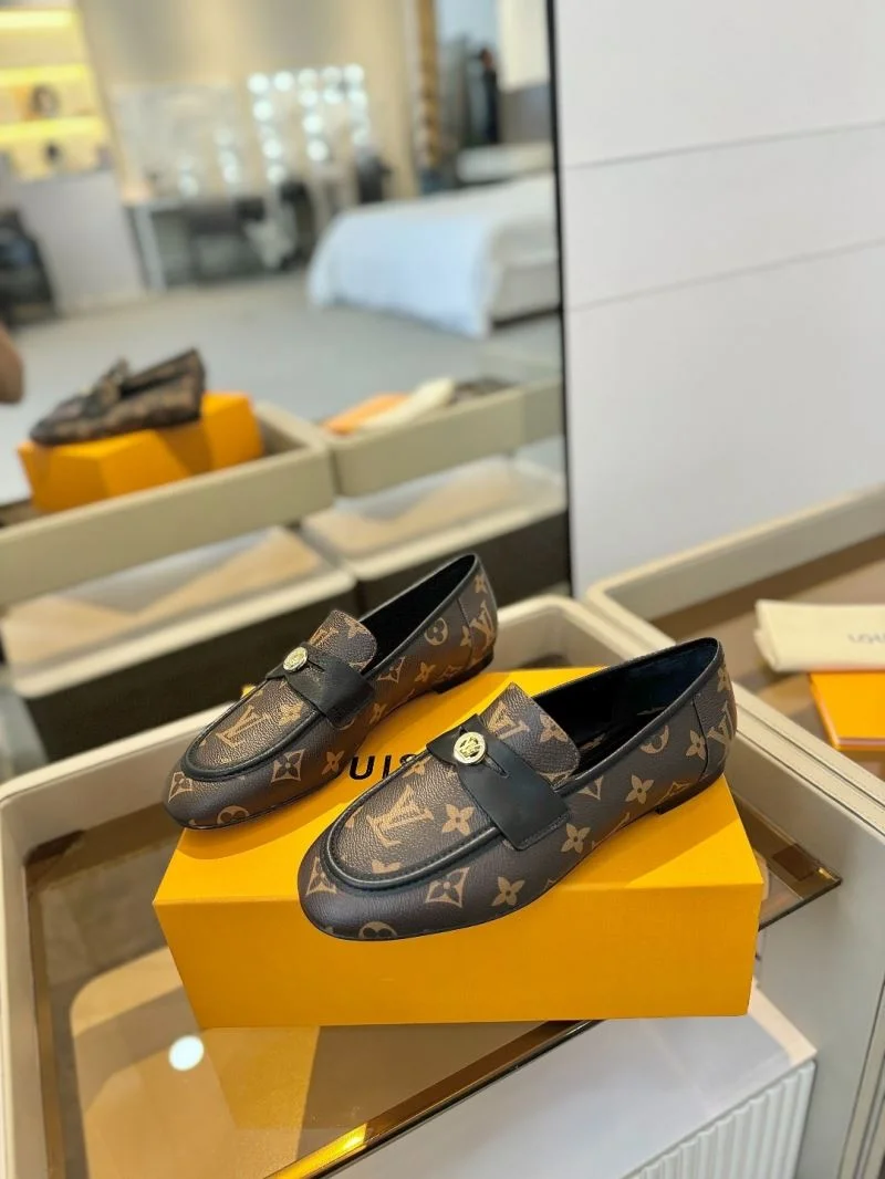 Louis Vuitton Low Shoes WrinkleFree 31936