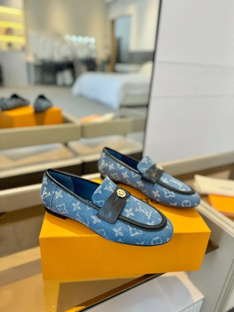 SoftTouch Louis Vuitton Low Shoes 31929